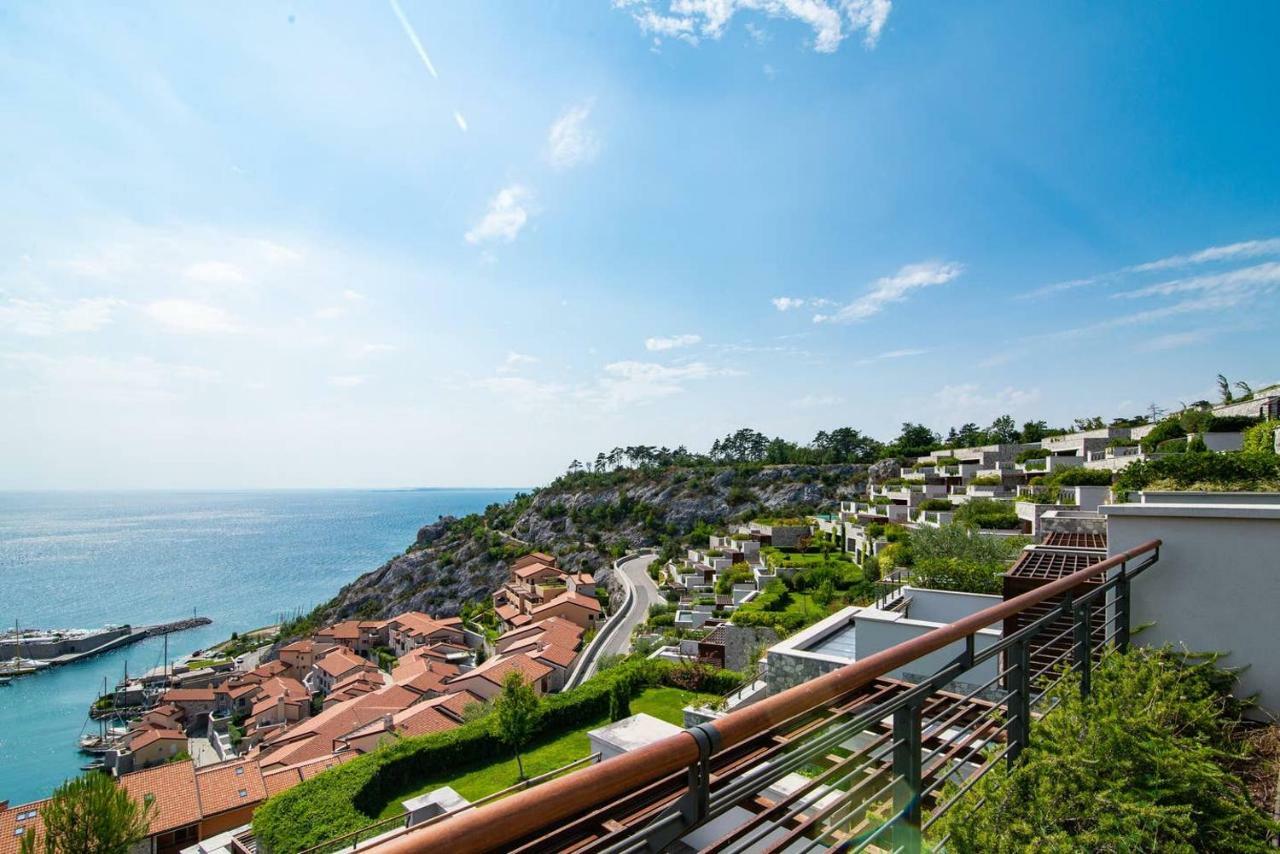 Portopiccolo Luxury Penthouse Apartment ซิสเตียนา ภายนอก รูปภาพ