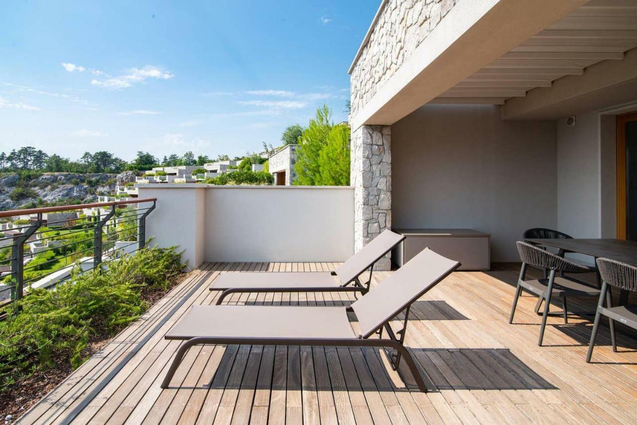 Portopiccolo Luxury Penthouse Apartment ซิสเตียนา ภายนอก รูปภาพ
